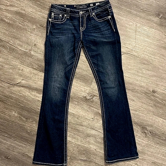 Miss Me Embellished Boot Cut Dark Wash Jeans Size 28 - Picture 2 of 5